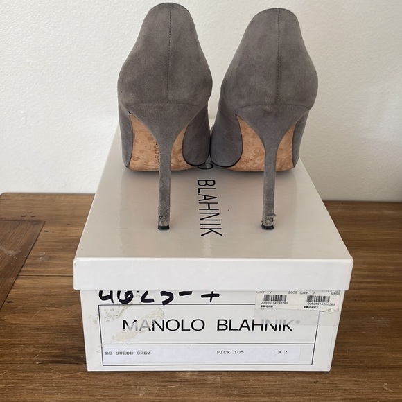 Manolo Blahnik BB Suede Gray Shoes, size 37 no box - Picture 8 of 8
